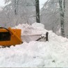Снег се полако топи