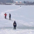 Пешке преко Саве