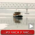 Лед откинуо барже