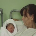 Ватрогасци спасили породиљу и бебу