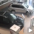Дојадило му да чека!