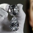 Изложба 10.000 краљичиних дијаманата