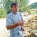 Сам чисти дивљу депонију