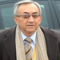 Мишковића заступају професионални лобисти