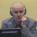 Сведок: На Сарајево падало стотине пројектила