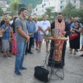 Освештан плато после Параде поноса
