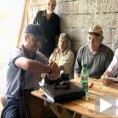 Поштар, омиљени гост у селу