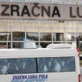 Из Париза у Пулу са плавим пасошем