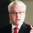 Позив Јосиповићу да реши проблем са ћирилицом