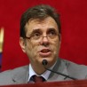 Коштуница: Мере Владе бацају Србију на колена