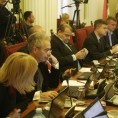 Навијачке групе као "паравојне формације"