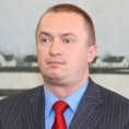 Пајтић уручио уговоре о помоћи избеглицама