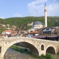 Призрен, обустављено рушење српске школе