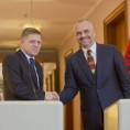 Фицо: Словачка не мења став о Косову