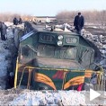 Две локомотиве затрпане у снегу