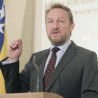 Изетбеговићева четири прста наљутила Каиро