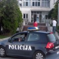 Ударио продавца чекићем по глави