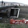 Јагодина, камион слетео у корито реке
