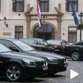 Возни парк хрватске владе, лимузине или кочије