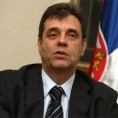 Коштуница подноси оставку?