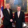 Николић и Фишер: Обазриво са санкцијама