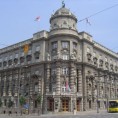 Влада препоручује плаћено одсуство за угрожене