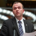 И бивши посланик Јобика оптужен за напад на Пастора 