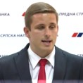 СНС: Вучић није најављивао смањење пензија
