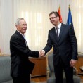 Вучић: Наставити дијалог са Приштином