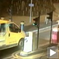 Једна невоља никада не долази сама!