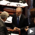 Македонија: "Тепачка во Собрание"
