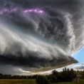 Метрополе којима природа стално прети!