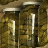 Зимница се из шпајза сели на рафове