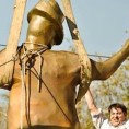 ,,Споменик Мајклу Џексону“ приказан у Лондону