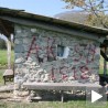 Графити ИСИС-а и УЧК на Високим Дечанима