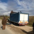 Илегални мигранти пронађени у камиону