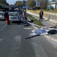 Суботица, пао стуб на аутомобил 