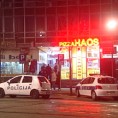 Пуцњава испред ноћног клуба, рањен младић