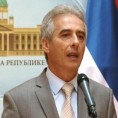 Дрецун: Пасоши измишљотина Едите Тахири