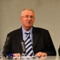 Шешељ: Што пре расписати изборе у Војводини