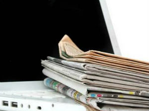 Новинарење