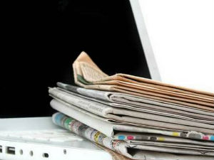 Новинарење