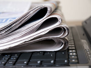 Новинарење