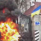 Протест десничара у Кијеву, палили гуме
