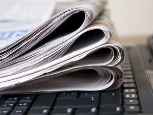 Новинарење