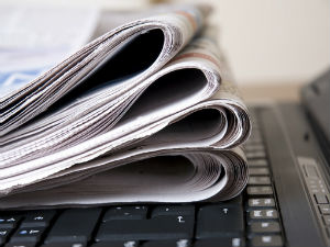 Новинарење