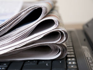 Новинарење