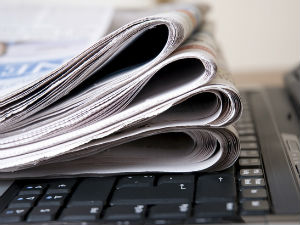 Новинарење