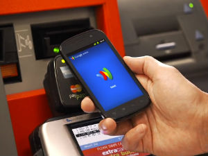 "Google Wallet" у борби против „Епла“