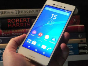 „Сони М4 аква“ – водоотпорна са дводневном батеријом